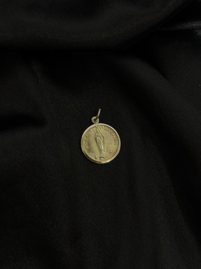 Medalla De La Rosa Mística en Plata