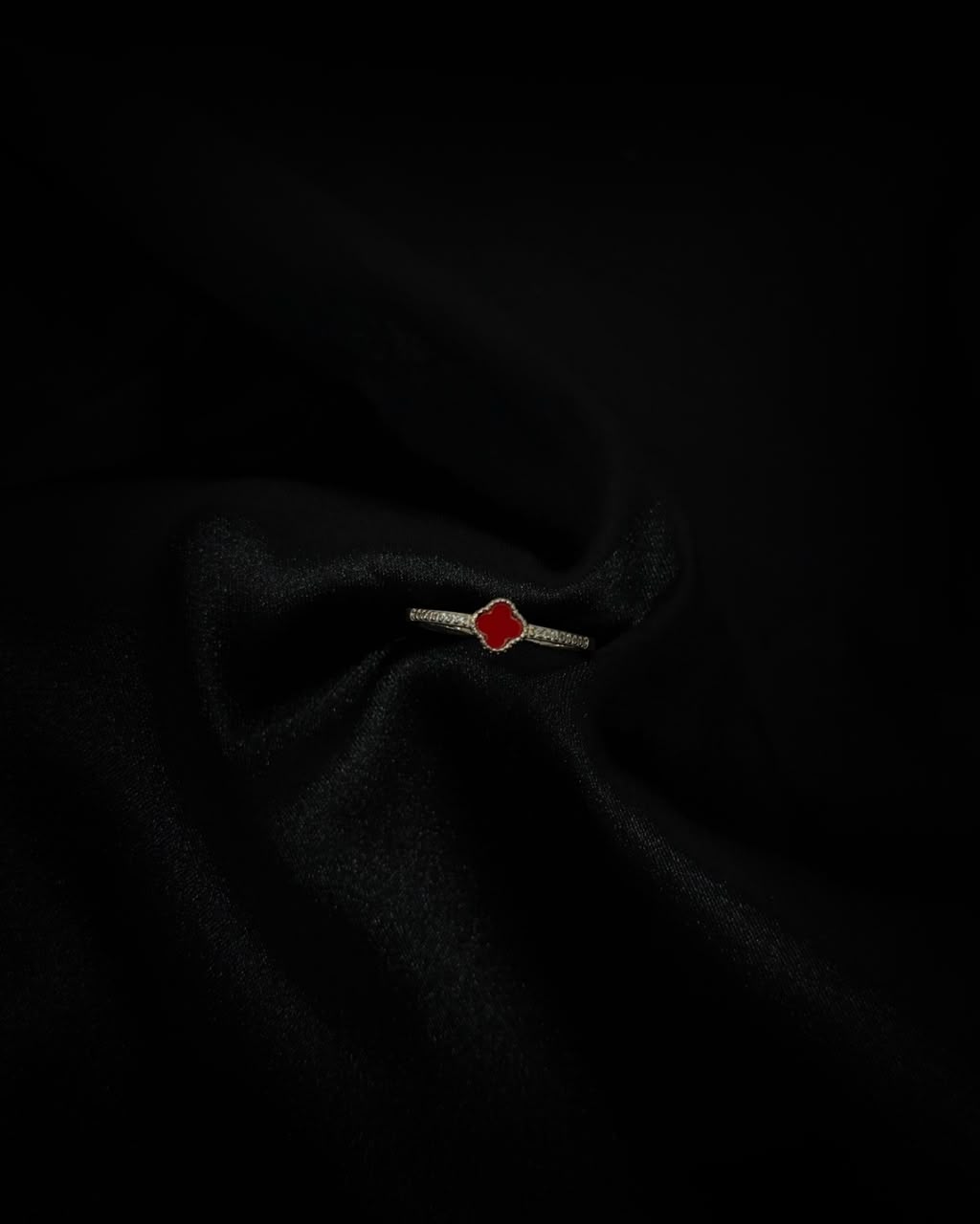 Anillo Van Cleef Rojo en Plata