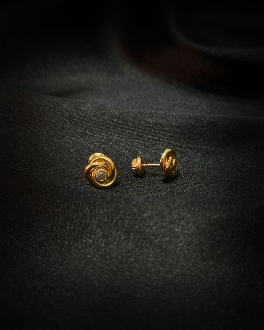 Zarcillos De Flor en Oro
