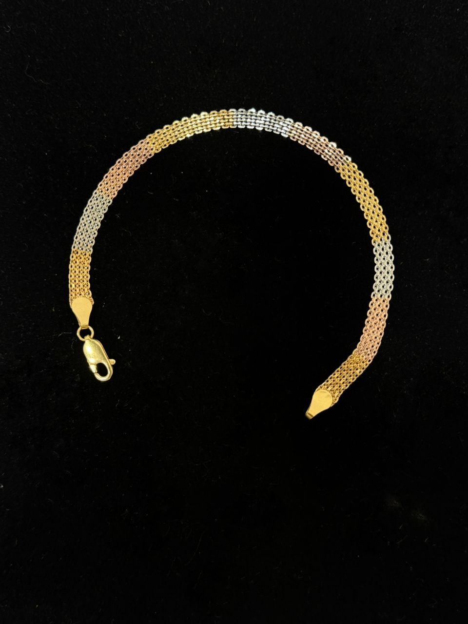 Pulsera Con los tres Colores De Oro en Oro 18k