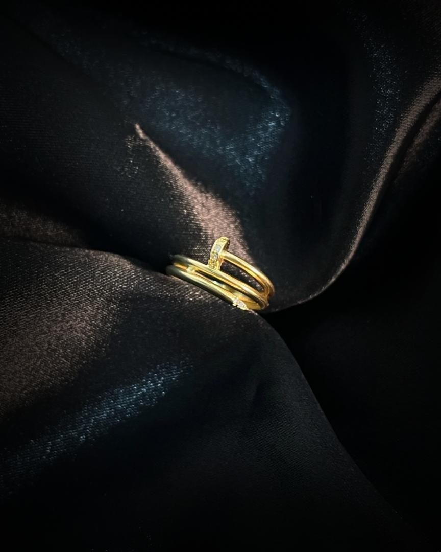 Anillo Clavo en Oro 18k
