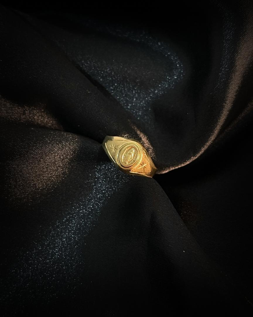 Anillo Con la Virgen De La Milagrosa en Oro 18k