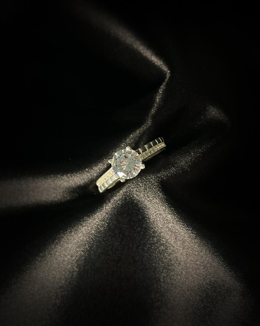 Anillo De Compromiso en Oro 18k