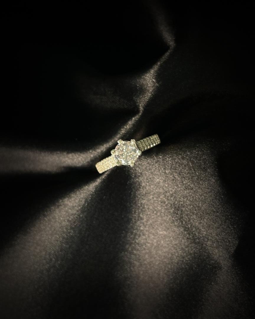 Anillo De Compromiso en Oro 18k