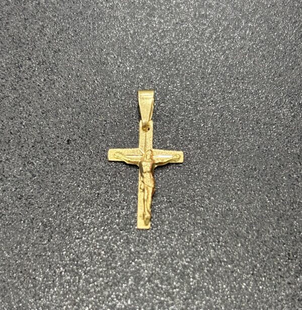 CRUCIFICO EN ORO 18K